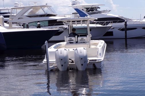 Boston Whaler 250 Outrage image