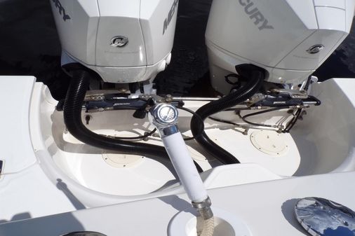 Boston Whaler 250 Outrage image