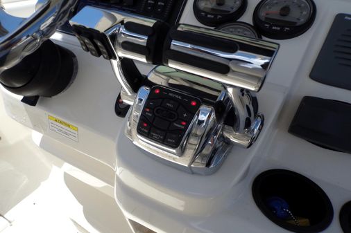 Boston Whaler 250 Outrage image