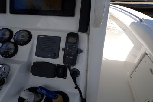 Boston Whaler 250 Outrage image