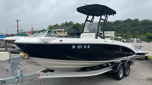 Yamaha Boats 210 FSH Sport 