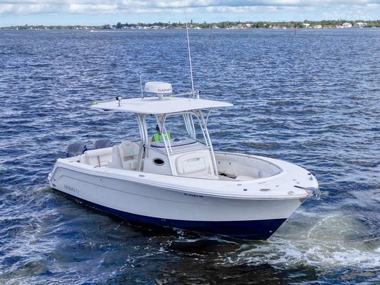 Robalo R300 - main image