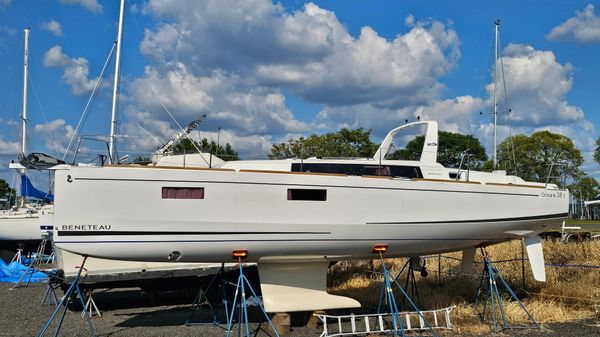 Beneteau Oceanis 38.1
