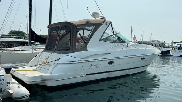 Cruisers Yachts 3470 Express 