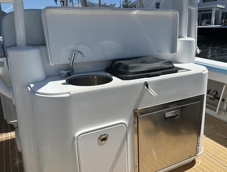 Yellowfin 42 image