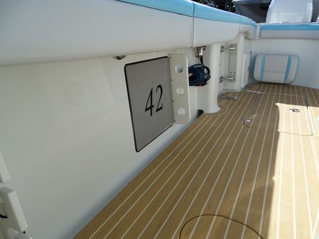 Yellowfin 42 image