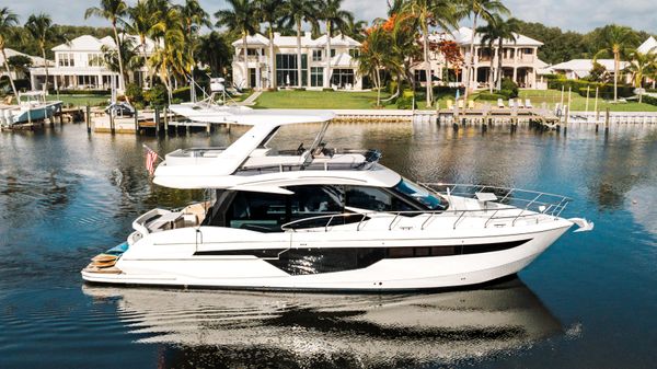 Galeon 500 Fly