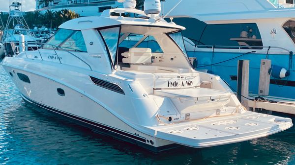Sea Ray 450 Sundancer