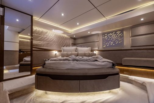 Sea Ray L550 Fly image