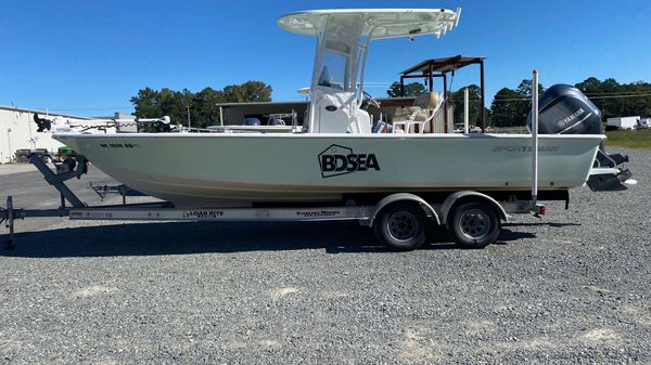 Sportsman Masters 247 Bay Boat