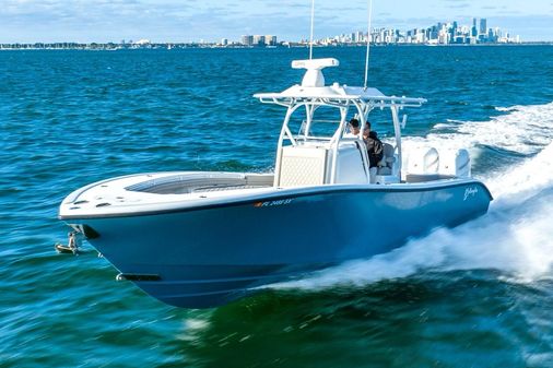 Yellowfin 32 image