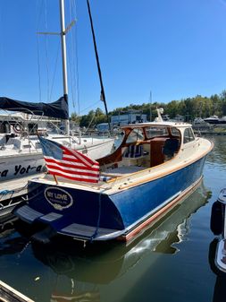 Hinckley PICNIC-BOAT-CLASSIC-36 image