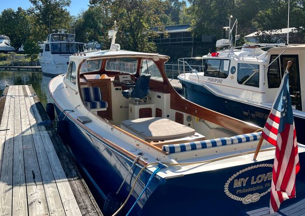 Hinckley PICNIC-BOAT-CLASSIC-36 image