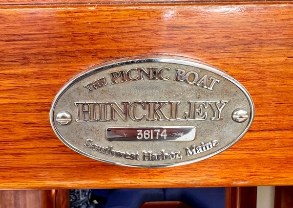 Hinckley PICNIC-BOAT-CLASSIC-36 image