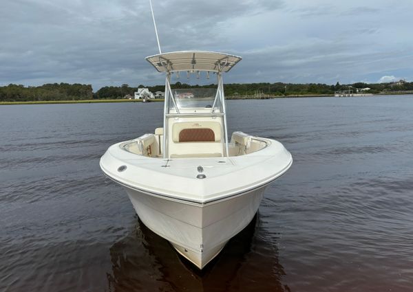 Cobia 237-CENTER-CONSOLE image