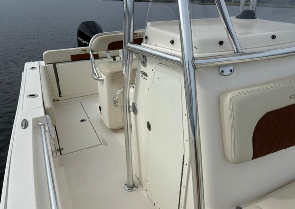 Cobia 237-CENTER-CONSOLE image