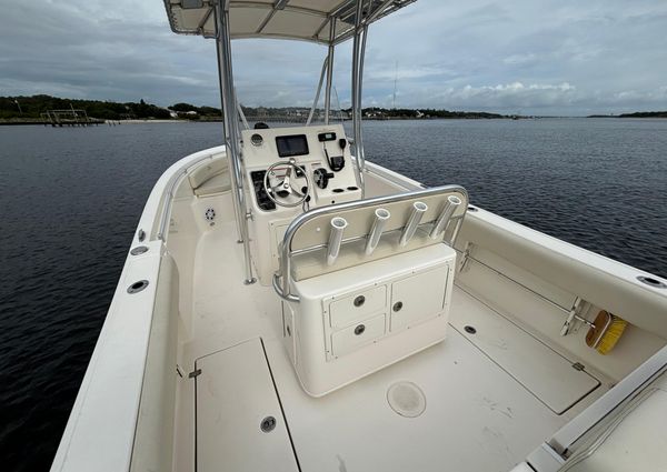 Cobia 237-CENTER-CONSOLE image