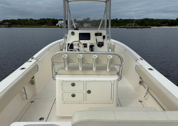 Cobia 237-CENTER-CONSOLE image