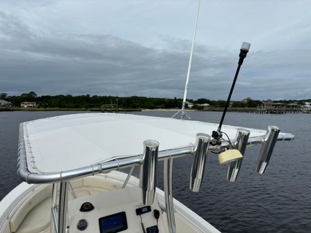 Cobia 237-CENTER-CONSOLE image