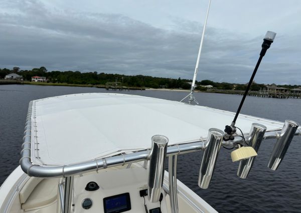 Cobia 237-CENTER-CONSOLE image