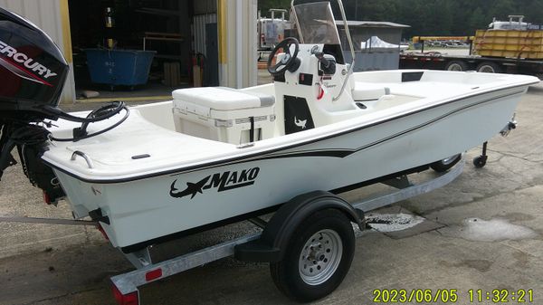 Mako Pro Skiff 15 CC 