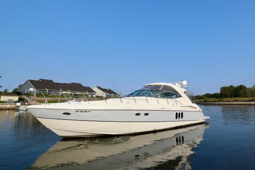 Cruisers Yachts 520 Express image