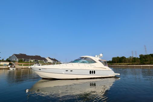 Cruisers Yachts 520 Express image