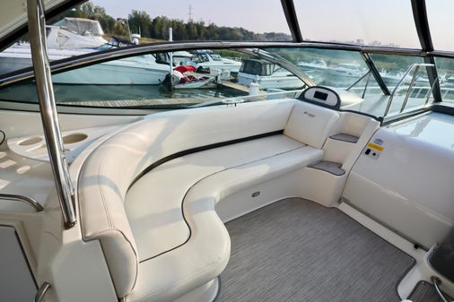 Cruisers Yachts 520 Express image