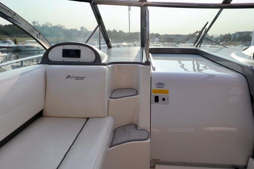 Cruisers Yachts 520 Express image