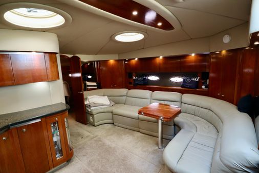 Cruisers Yachts 520 Express image