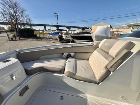 Crownline 280-DC image