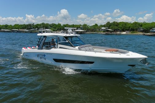 Boston Whaler 420 Outrage image