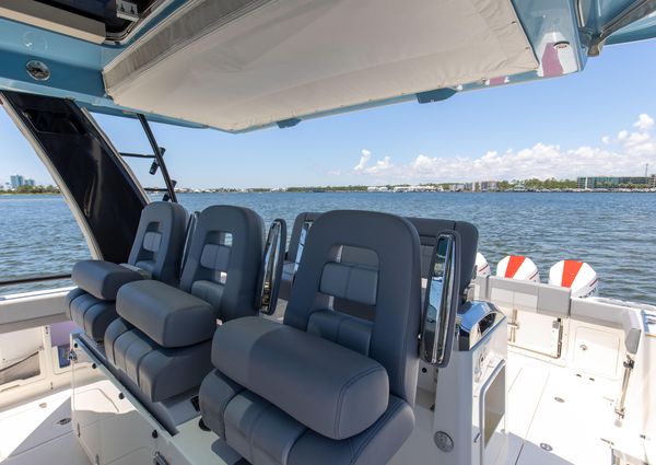 Boston Whaler 420 Outrage image