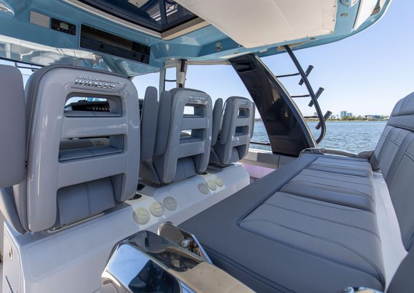 Boston Whaler 420 Outrage image