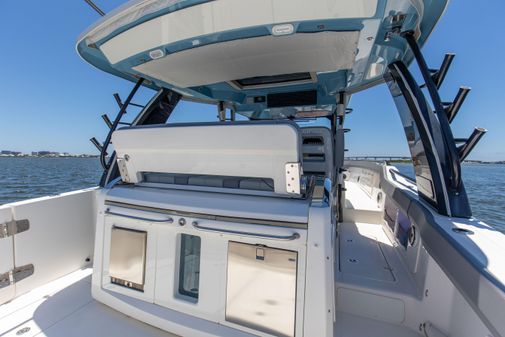 Boston Whaler 420 Outrage image