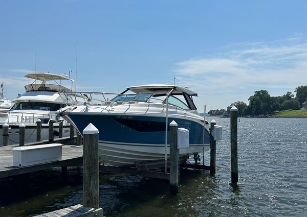 Sea Ray 320 Sundancer image