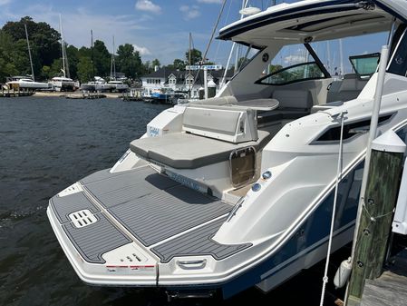 Sea Ray 320 Sundancer image