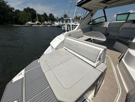 Sea Ray 320 Sundancer image