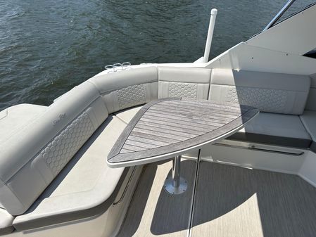 Sea Ray 320 Sundancer image