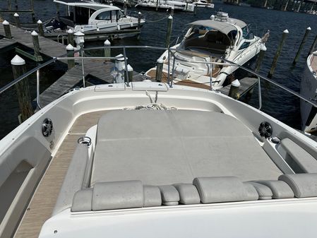 Sea Ray 320 Sundancer image