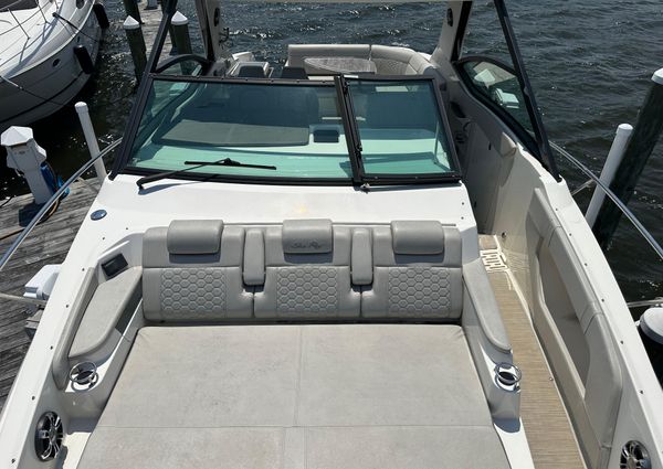 Sea Ray 320 Sundancer image