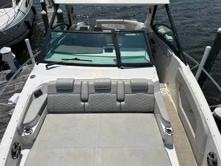 Sea Ray 320 Sundancer image