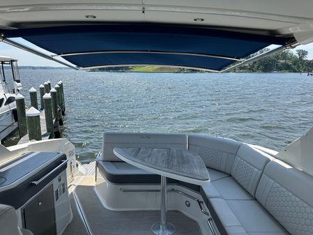 Sea Ray 320 Sundancer image