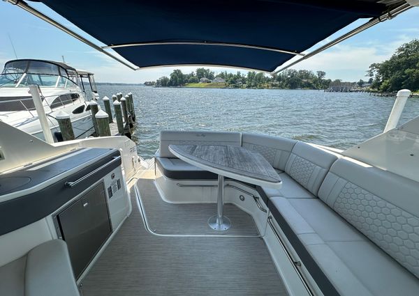 Sea Ray 320 Sundancer image