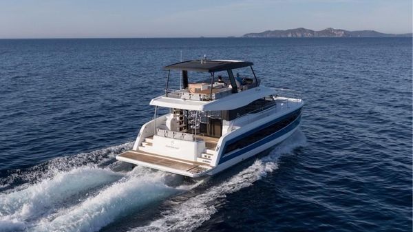 Fountaine Pajot MY6 