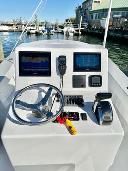 Privateer 2100 Roamer II image