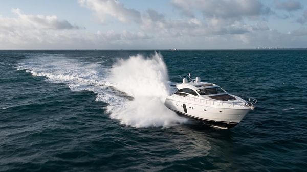 Pershing 64 Express image