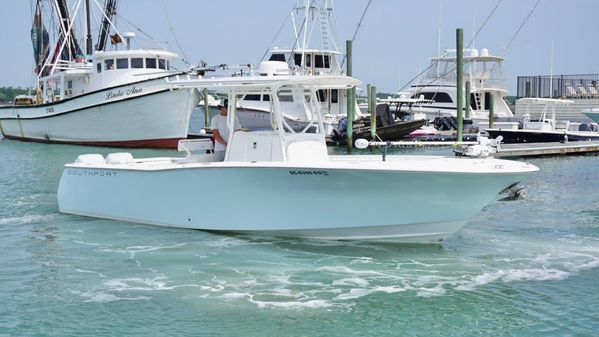 Southport 28 Center Console image