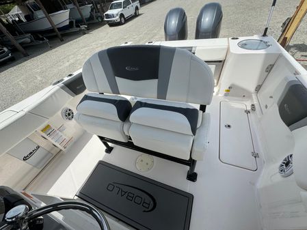 Robalo R250 image