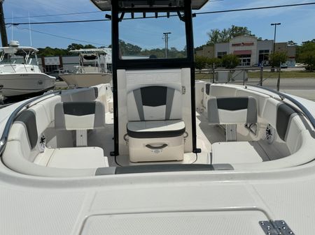 Robalo R250 image